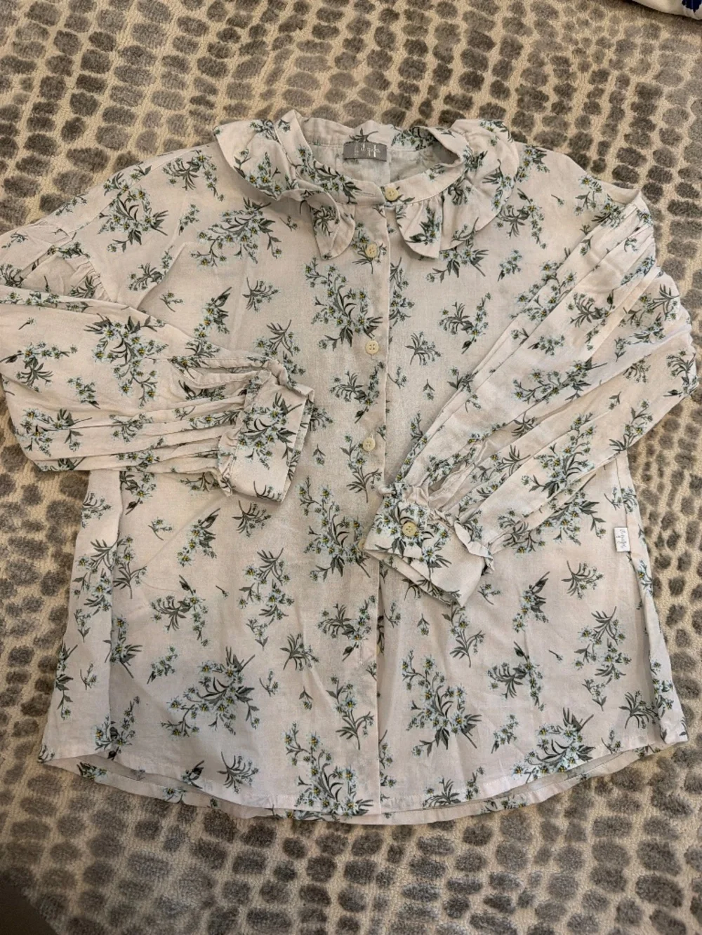 Girls Il Gufo blouse size 6